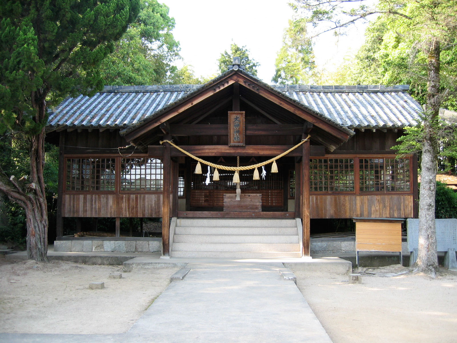 大神神社の社殿
