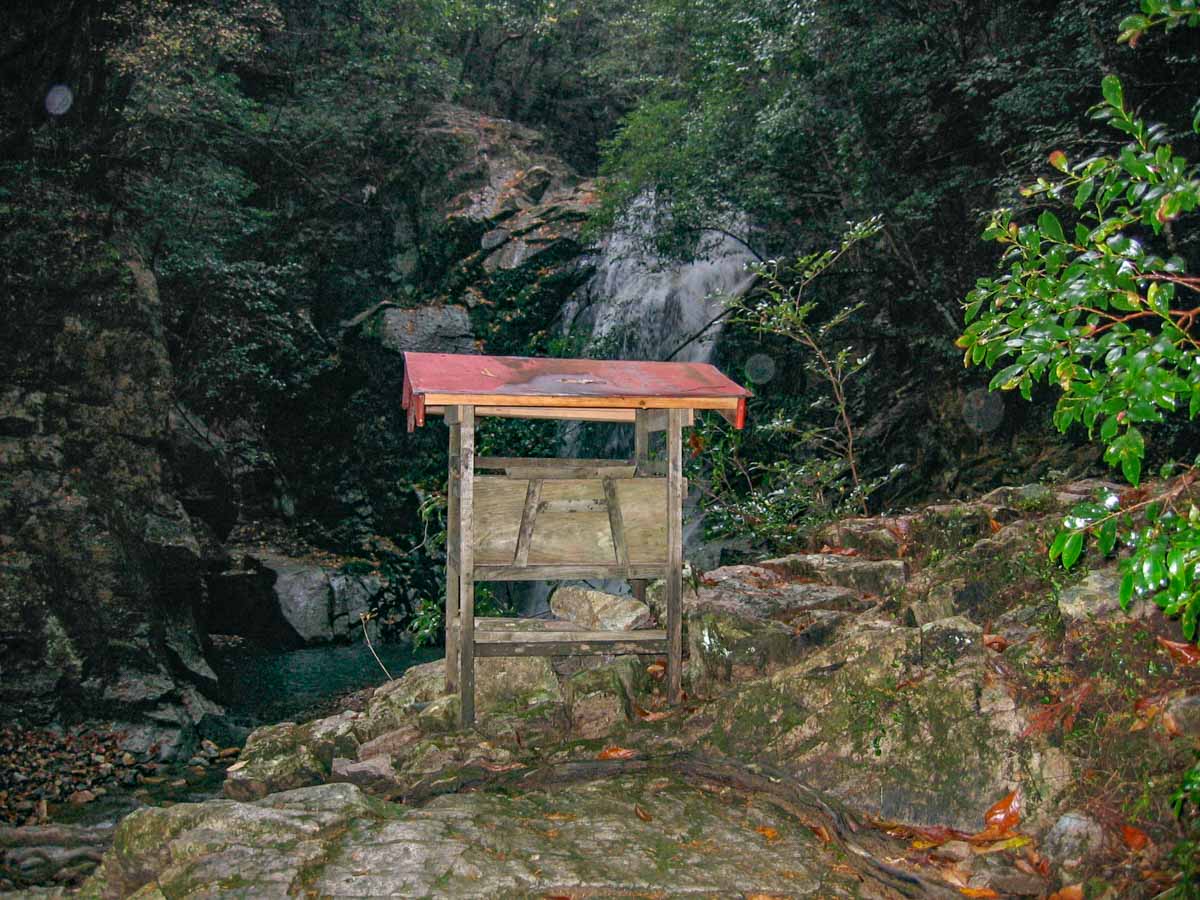 天石門別神社 琴弾の滝を祭る祠