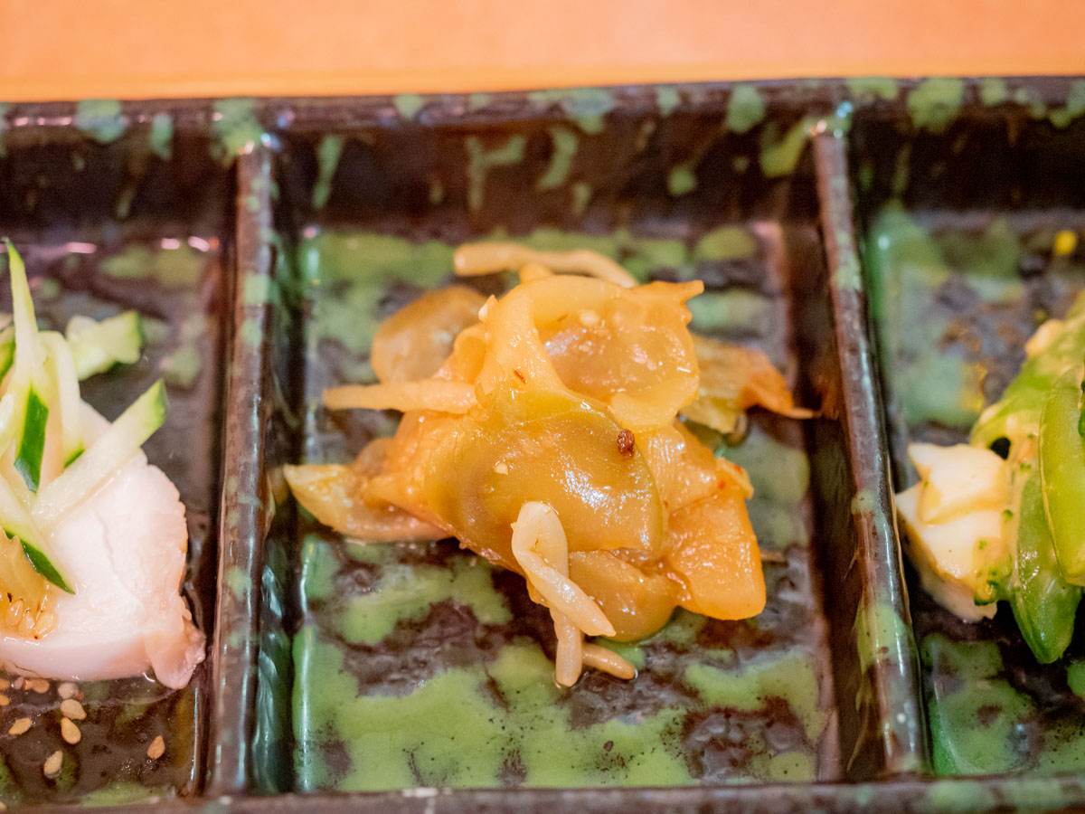 餃子の紋楼（ギョウザのモンロー）：香港式ルーローハン定食