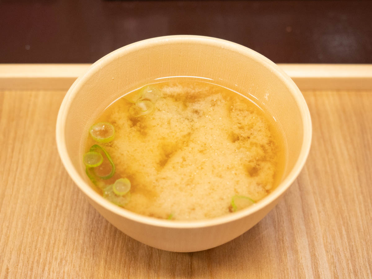 元祖豚丼屋 TONTON 福山店：ハーフ&ハーフ丼 並の味噌汁