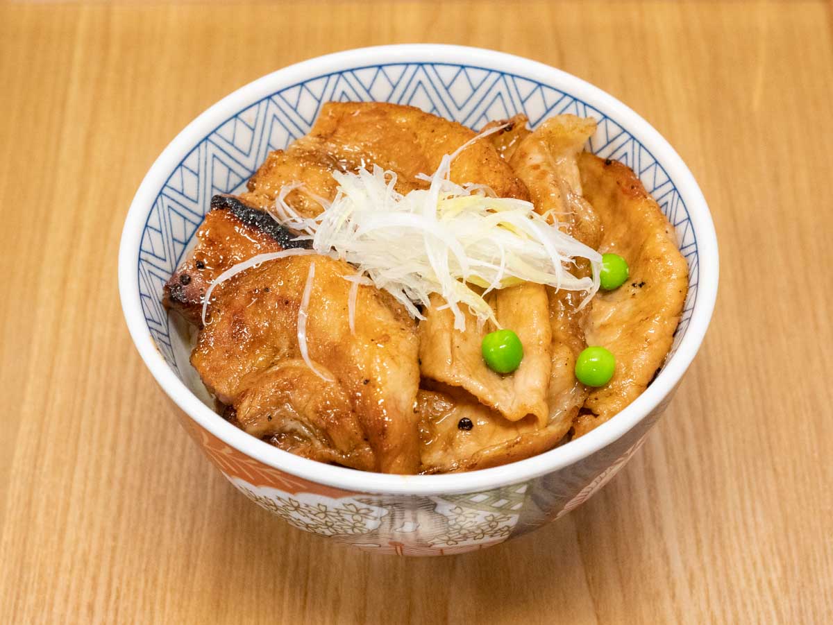 元祖豚丼屋TONTON(トントン)福山店】帯広名物 豚丼のチェーンでバラと