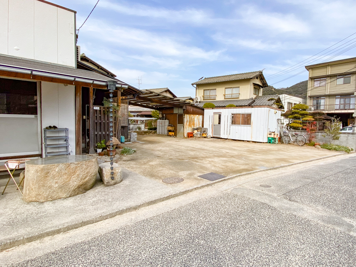 いしはるうどん:駐車場